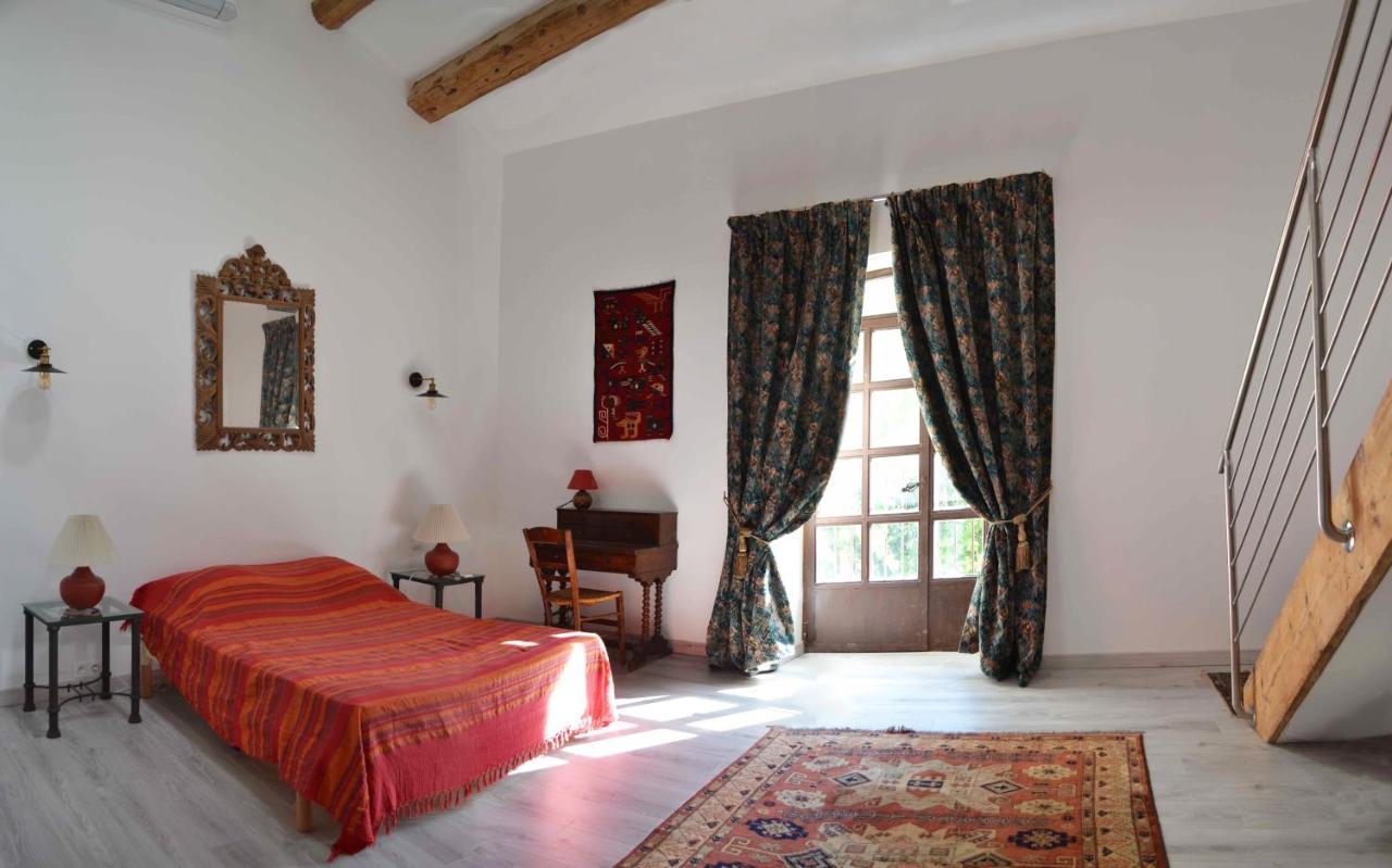 Chambres D Hotes De Charme Dans Mas La Souvine Du 17Eme, Chambres Climatisees Bedarrides Экстерьер фото